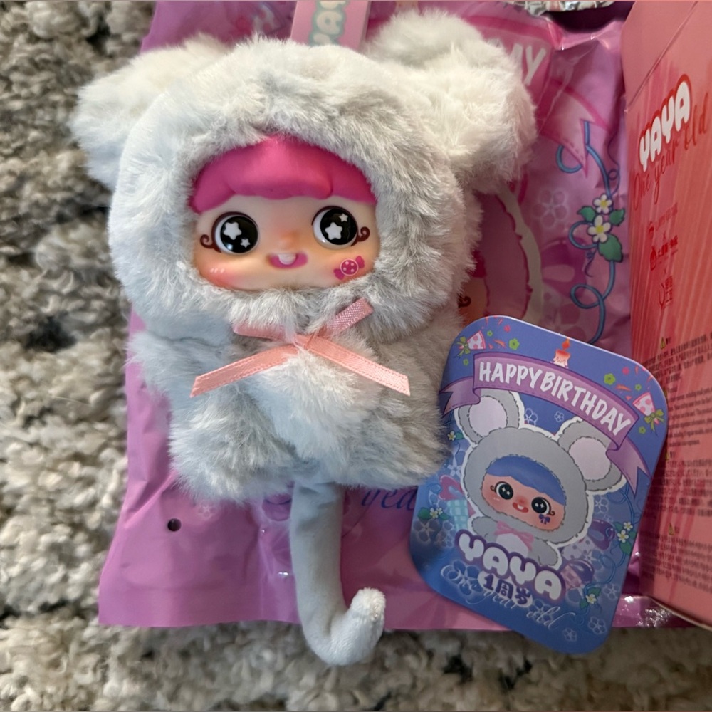 Yaya!! She is a mouse 🐭 with a body! 🤭 HAPPY BIRTHDAY SERIES! One year old! 🎂